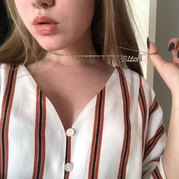 Gold Bitch Statement Chain - Picture 3 of 6